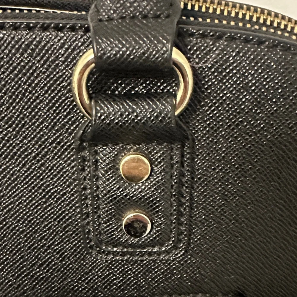 Aldo Elegant Black Handbag w Gold Hardware. NWOT. - Picture 10 of 16